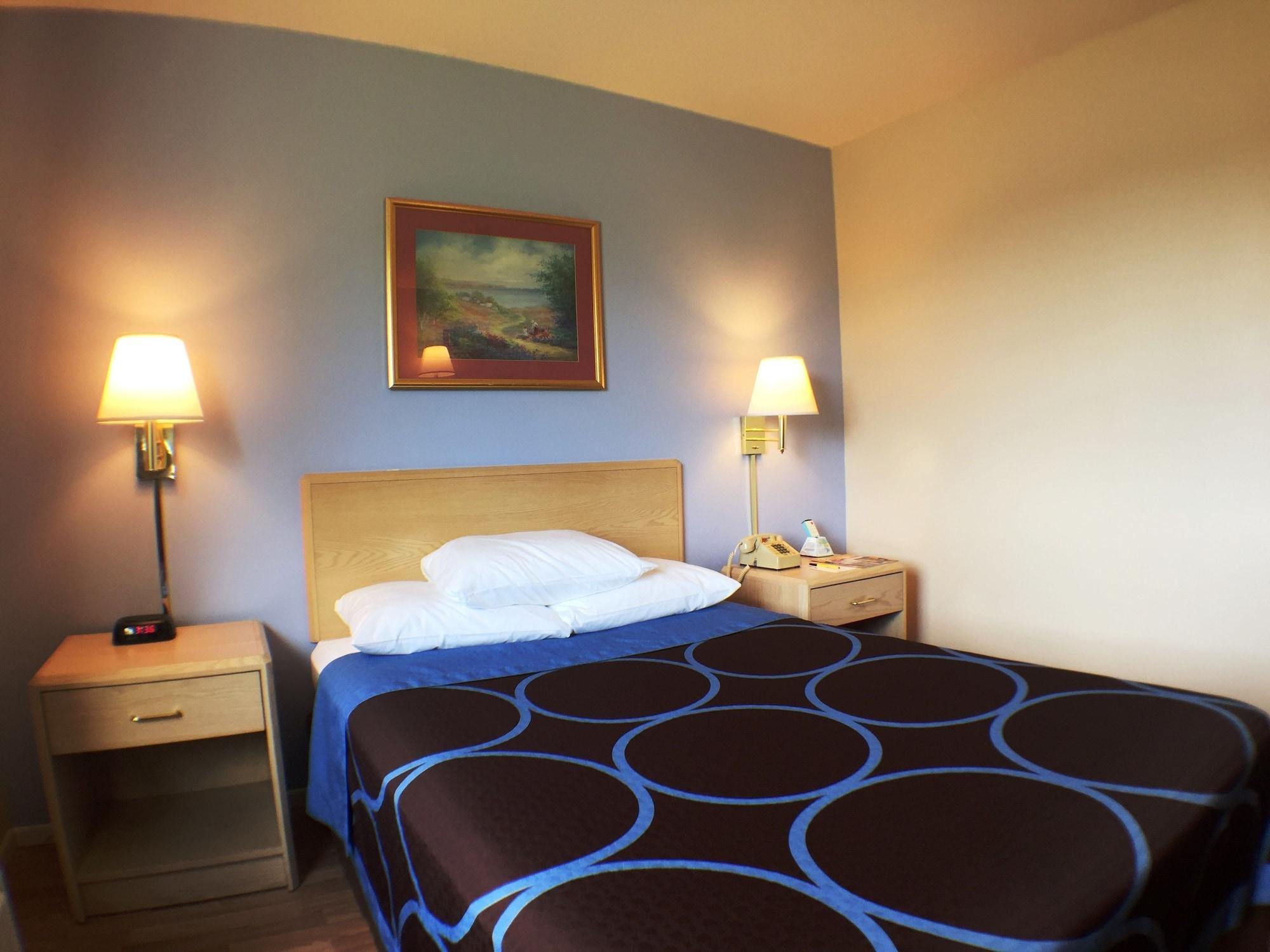 Super 8 By Wyndham Canandaigua Ngoại thất bức ảnh